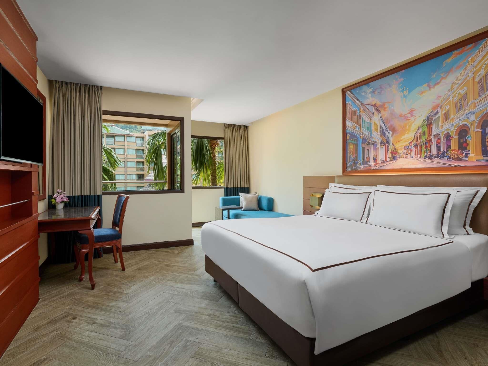 Premium bedding, in-room safe, individually decorated, desk