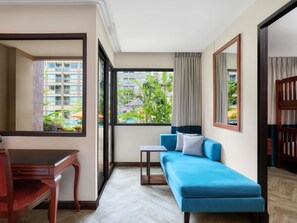 Premium bedding, in-room safe, individually decorated, desk