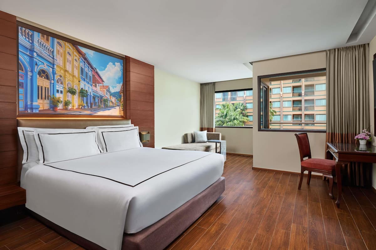 Premium bedding, in-room safe, individually decorated, desk