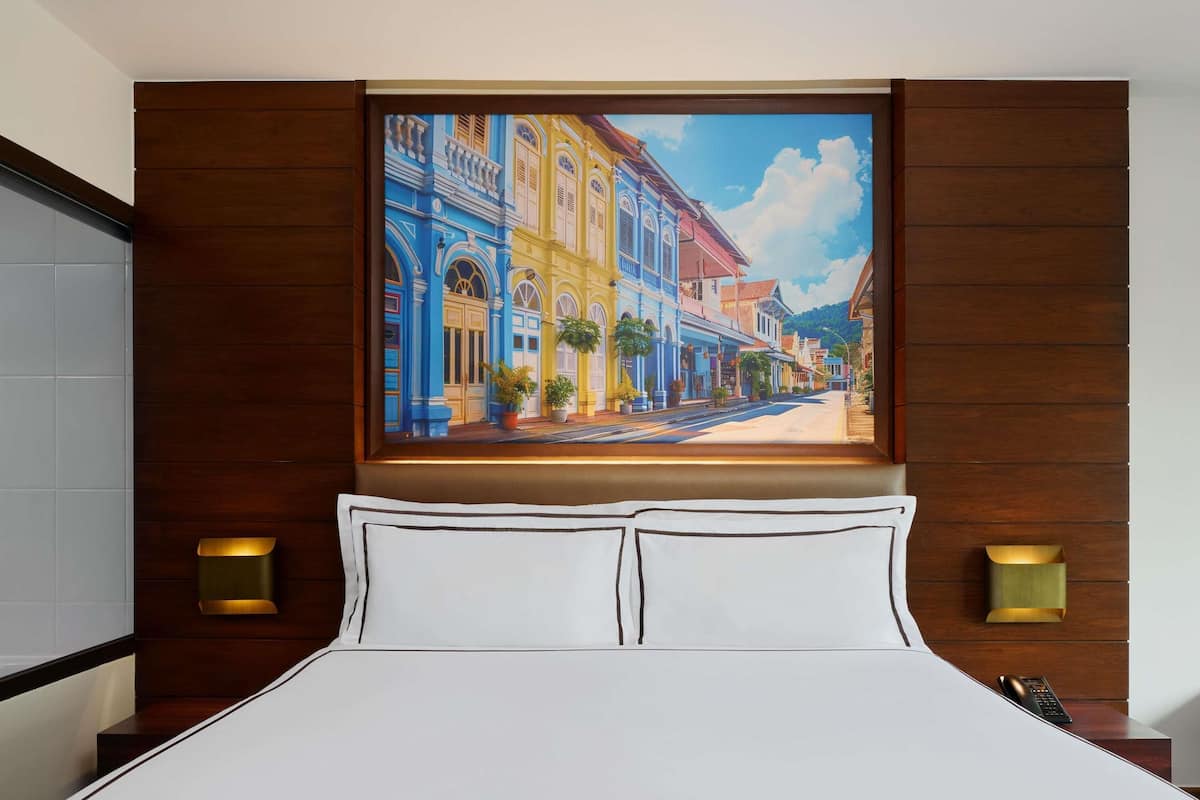 Premium bedding, in-room safe, individually decorated, desk