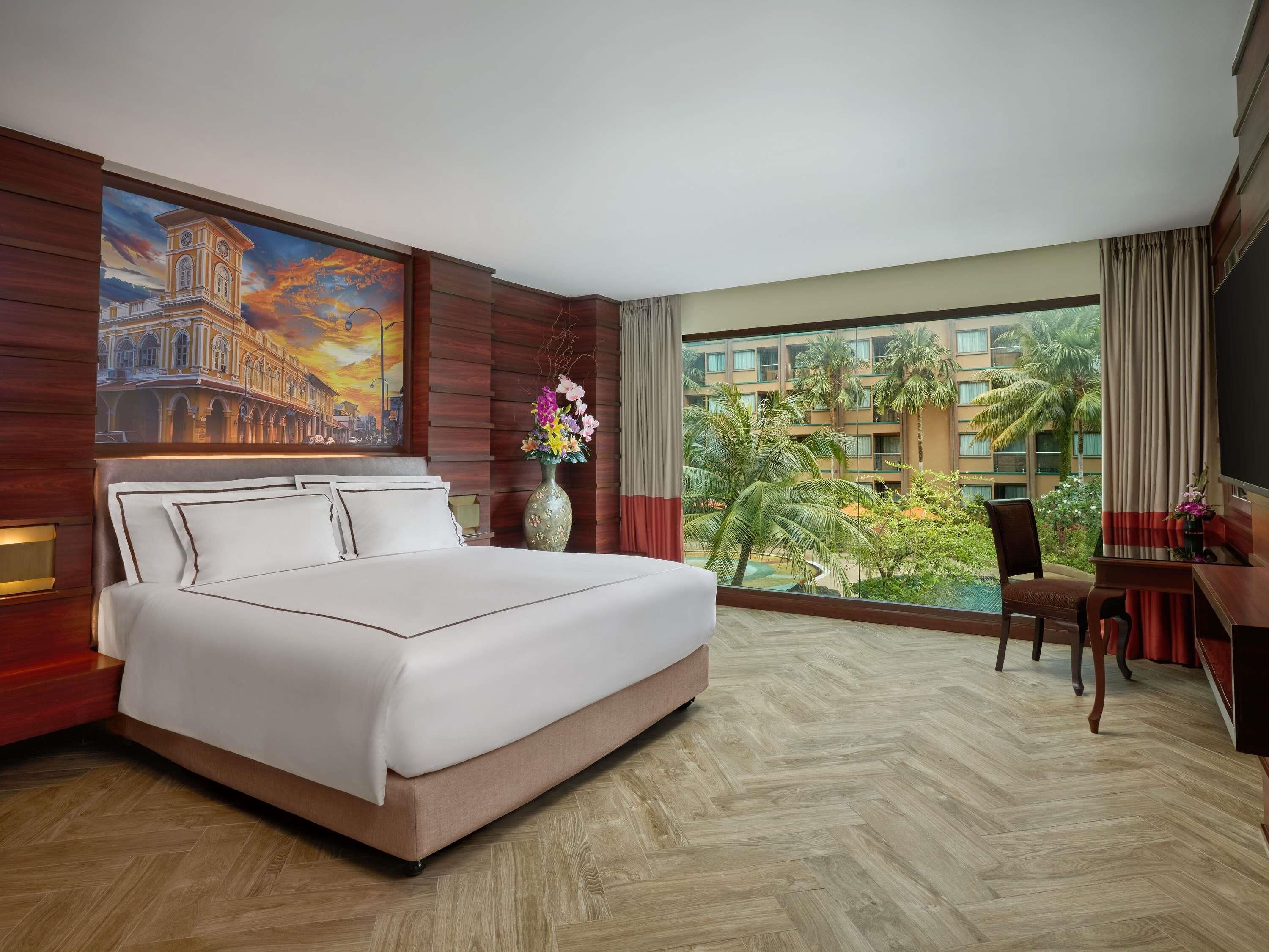 Premium bedding, in-room safe, individually decorated, desk