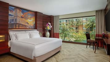 Premium bedding, in-room safe, individually decorated, desk