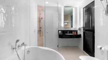 Deluxe Room, 2 Twin Beds | Premium bedding, in-room safe, desk, laptop workspace