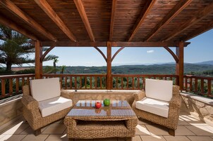 Traditional Villa, 3 Bedrooms, Mountain View | Terrace/patio