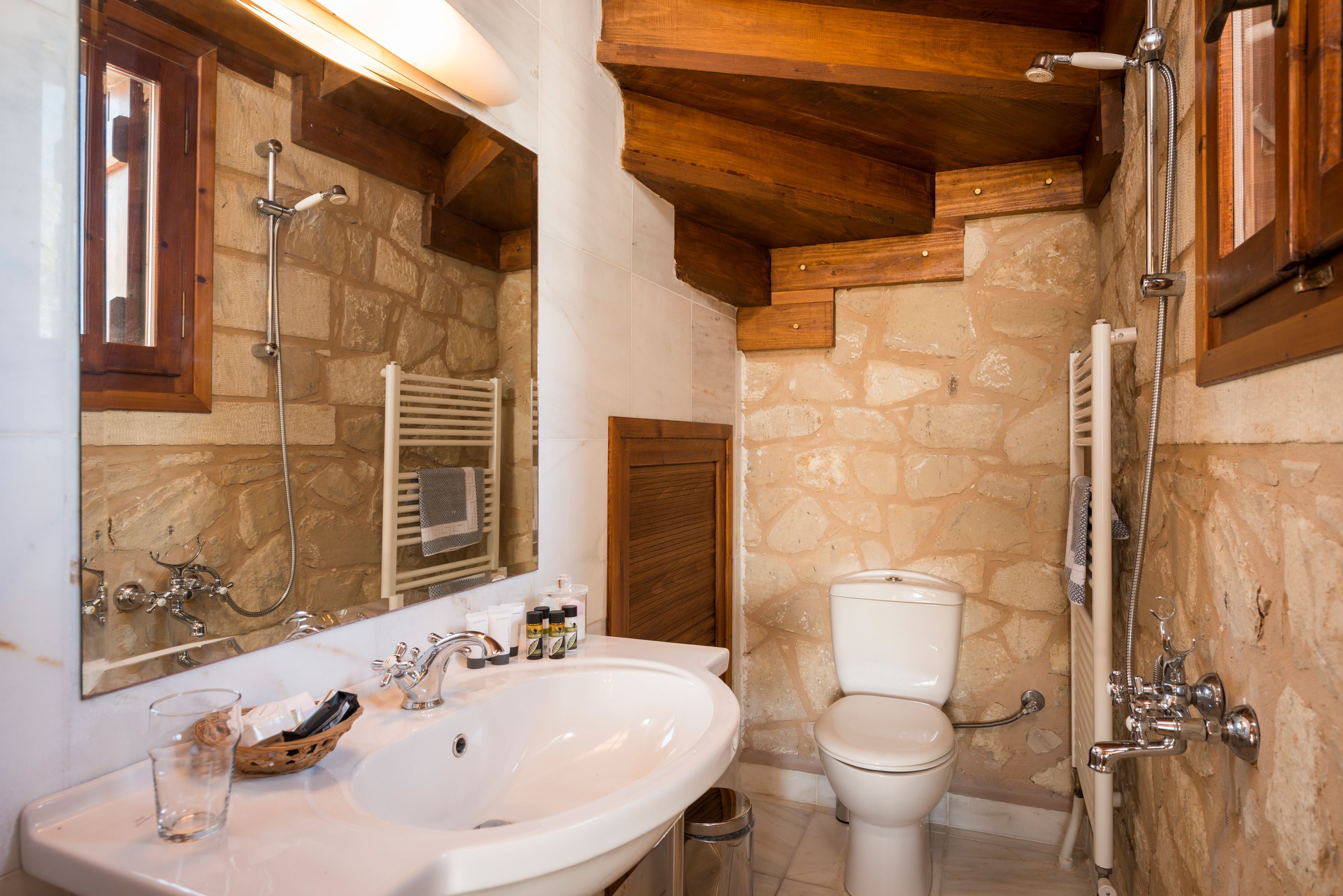 villa, 2 bedrooms, private pool | bathroom | free toiletries, hair dryer, bathrobes, towels