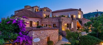 Spilia Village Hotel & Villas