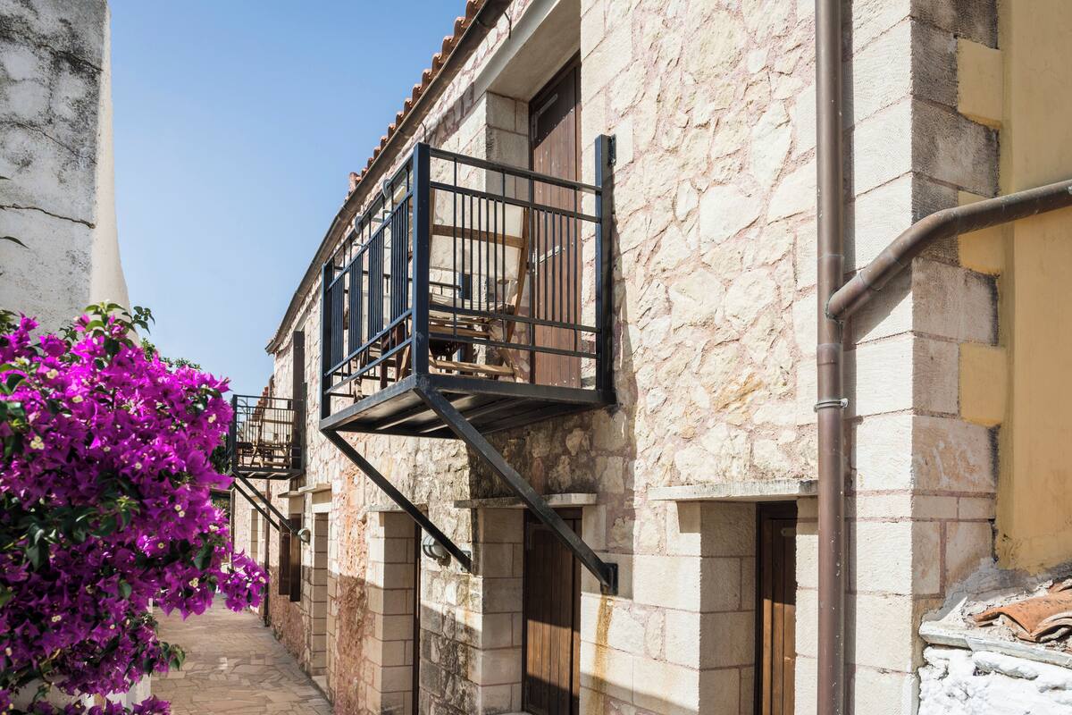 Traditional Suite Split Level | Balcony