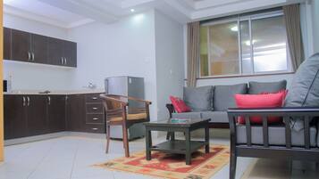 2 bares/lounges, bar molhado, bar ao lado da piscina