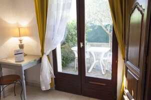 Ropa de cama de alta calidad, decoración personalizada y escritorio 