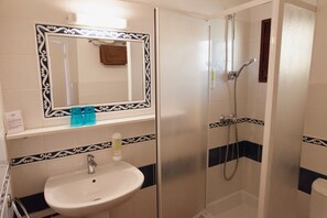 Apartment, 2 Bathrooms (Motel) | Bathroom | Hair dryer, towels - Motel Capsol (Mandelieu-La-Napoule)