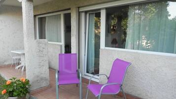 Appartement, 2 salles de bains (Motel) | Terrasse/Patio