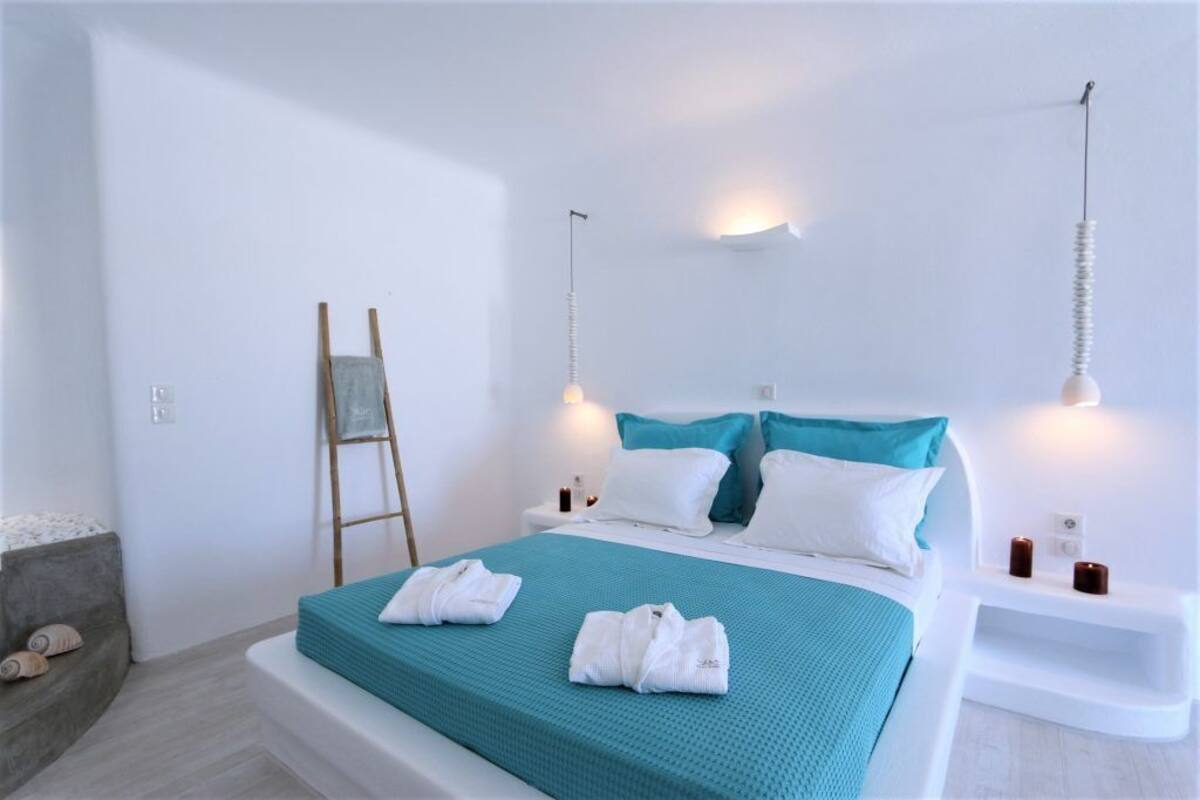 Suite, eingeschränkter Meerblick (With Indoor Hot Tub) | 1 Schlafzimmer, Zimmersafe, laptopgeeigneter Arbeitsplatz