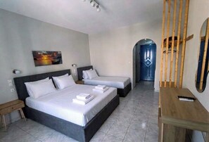 Basic Triple Room, 3 Twin Beds | Desk, blackout drapes, iron/ironing board, free cribs/infant beds - Mochlos Studios (Sitia)