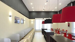 Business center - Aparthotel Ovida (Oviedo)