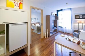 Apartment, 1 Bedroom (1 person) | Living area | 22-inch flat-screen TV with digital channels, TV - Aparthotel Ovida (Oviedo)