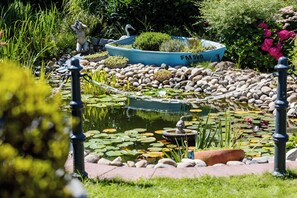 Fountain - Gasper Business & Garden Hotel (Raunheim)