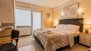 Double or Twin Room | Desk, laptop workspace, soundproofing, free WiFi