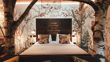 Spa Apartment | Premium bedding, individually decorated, individually furnished, desk