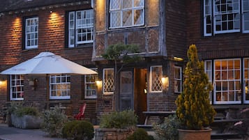 Façade de lâhĂ©bergement - soirĂ©e/nuit