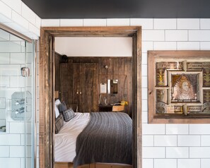 Standard Apartment | Premium bedding, individually decorated, individually furnished, desk - The Bell in Ticehurst (Wadhurst)