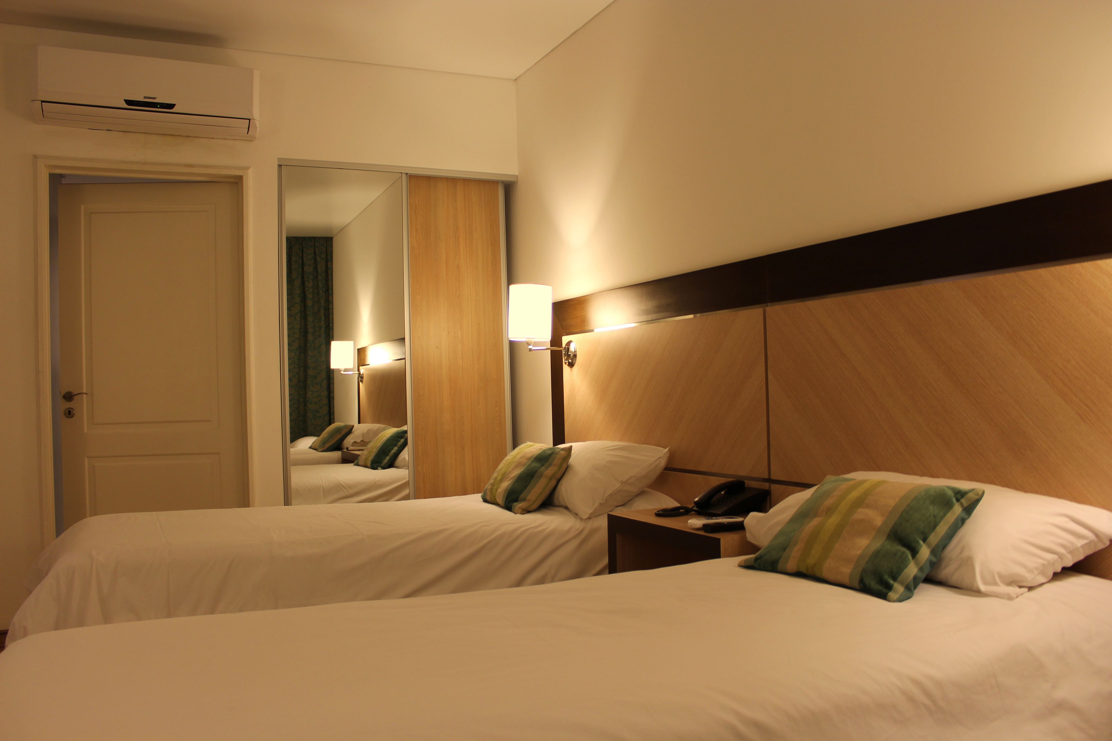 executive room | premium bedding, down duvets, pillow-top beds, minibar