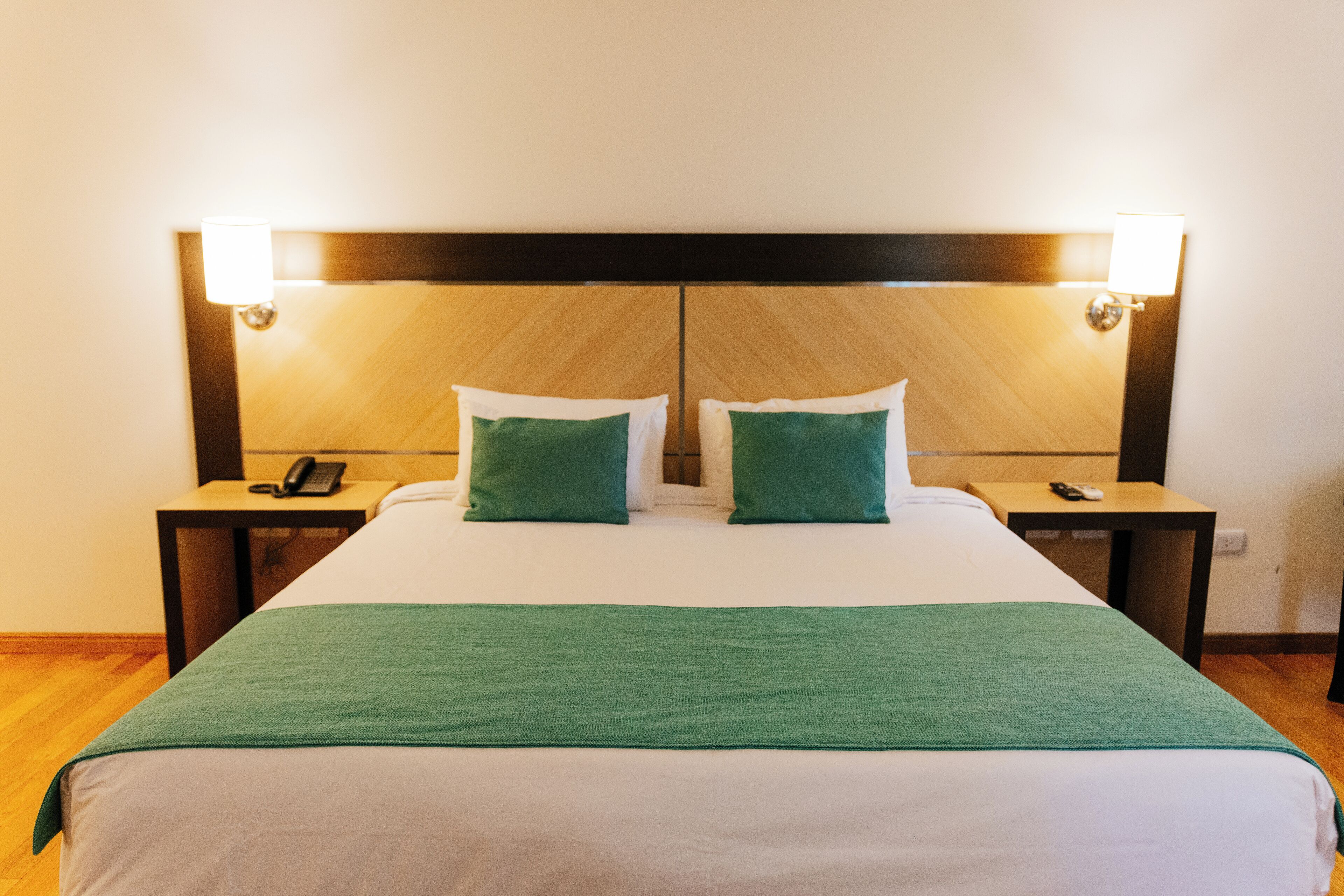 Ropa de cama de alta calidad, cubrecamas y colchones con pillow-top 