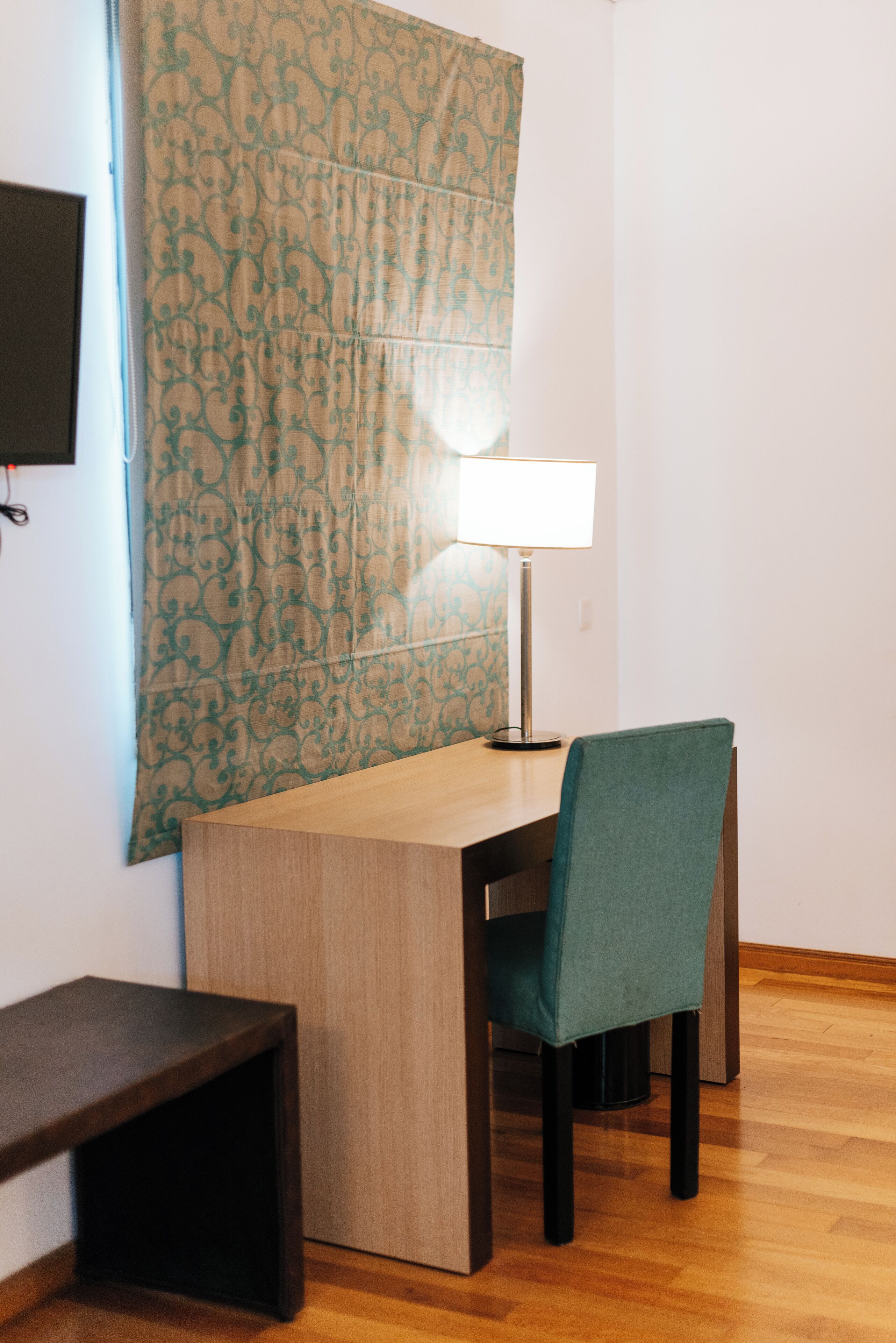 executive room | premium bedding, down duvets, pillow-top beds, minibar