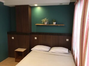 Deluxe Room, 1 Double Bed  | 1 quarto, cofres nos quartos, escrivaninha