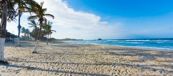 Agua Dorada Beach Hotel by Lidotel