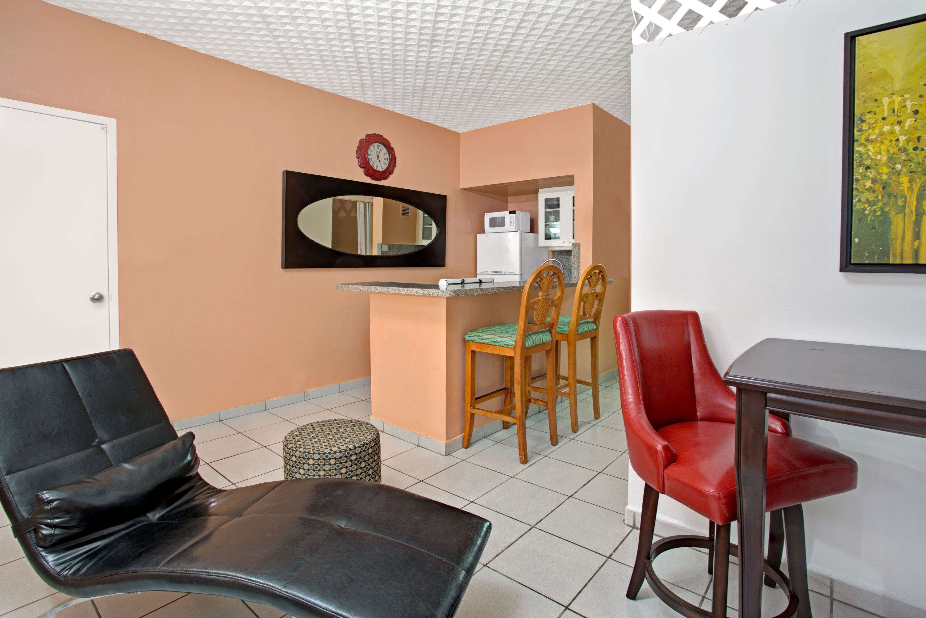 Foto - Knights Inn Hallandale