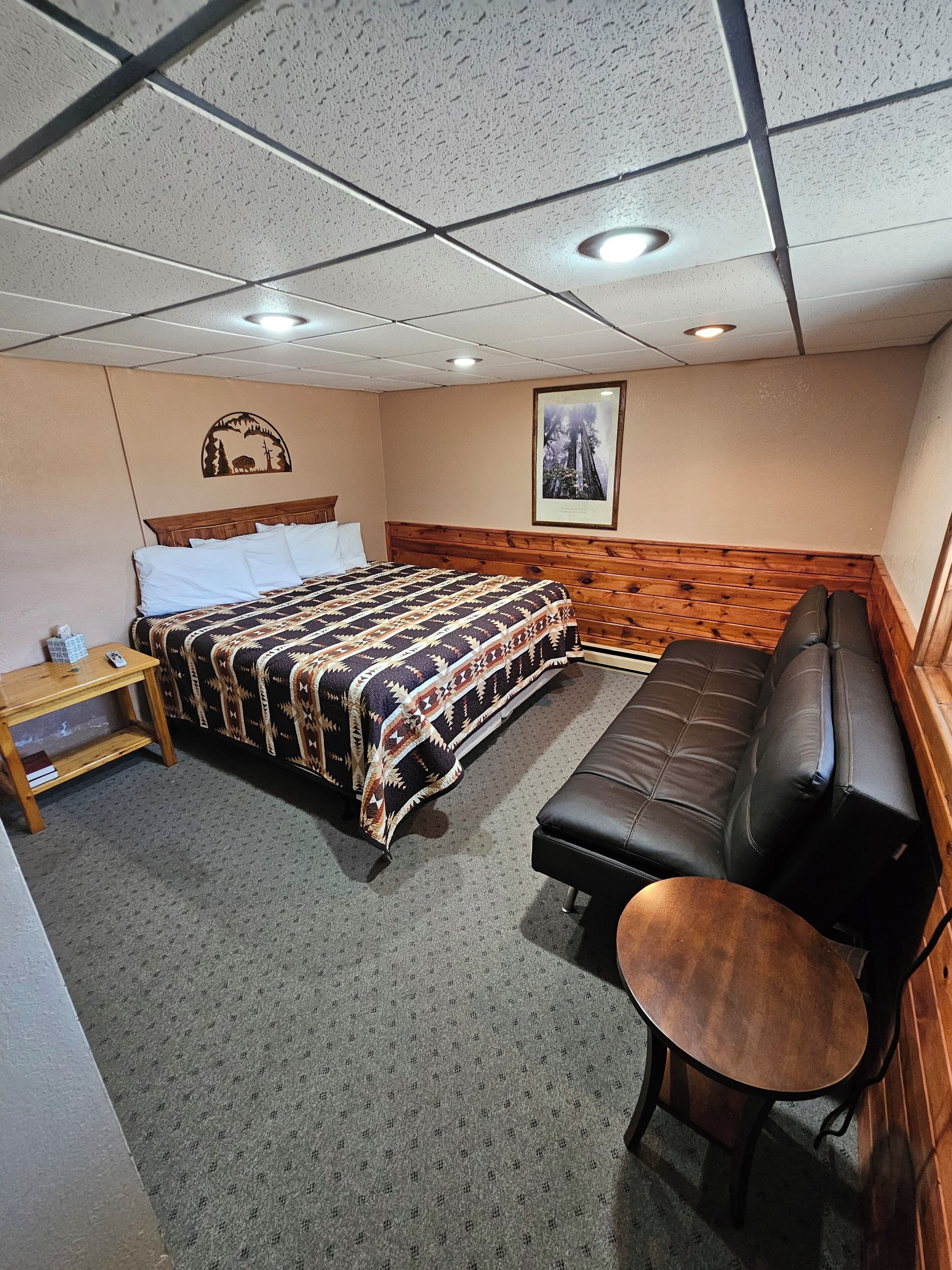 Suite, 2 Bedrooms, River View | Free WiFi, bed sheets