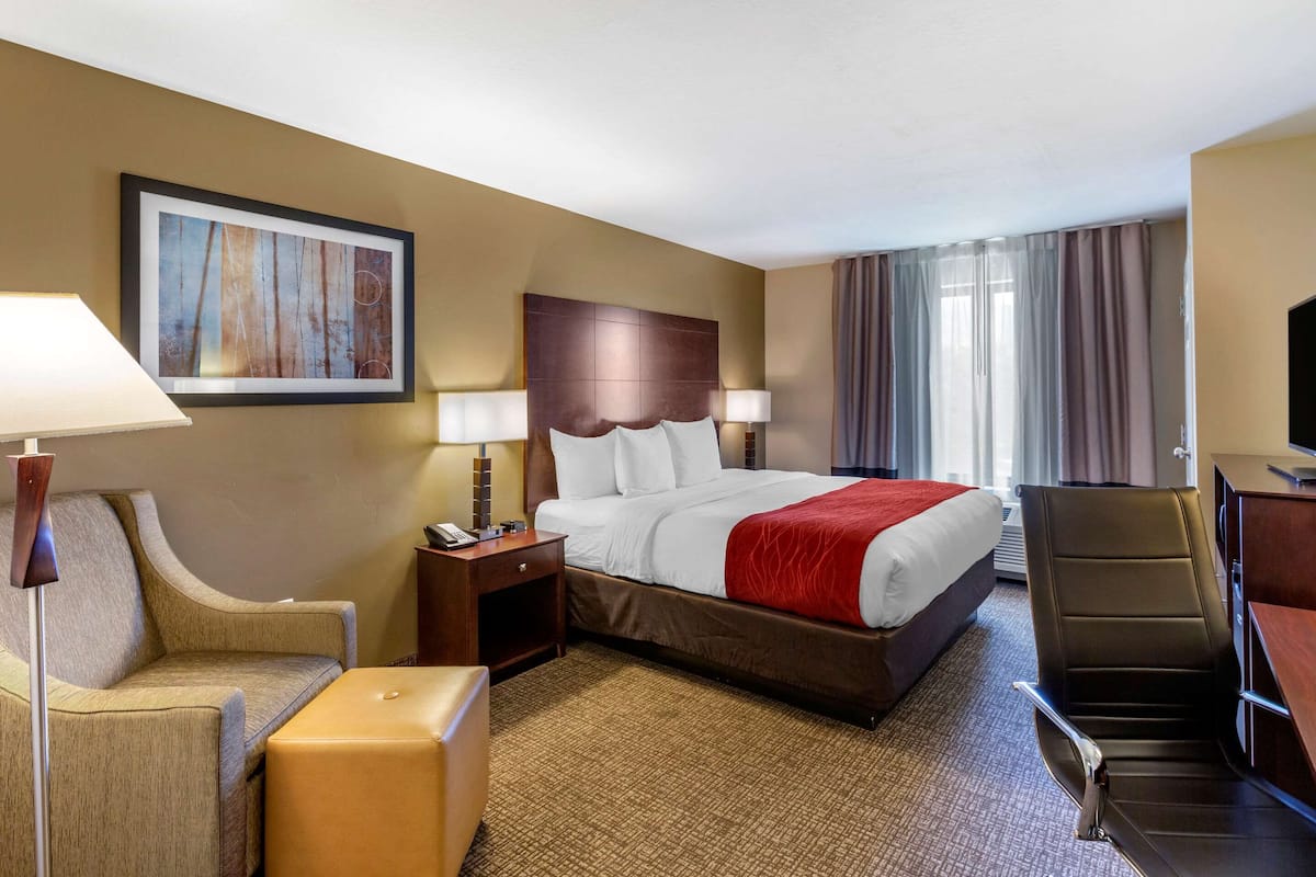 pillow-top beds, desk, iron/ironing board, free cots/infant beds