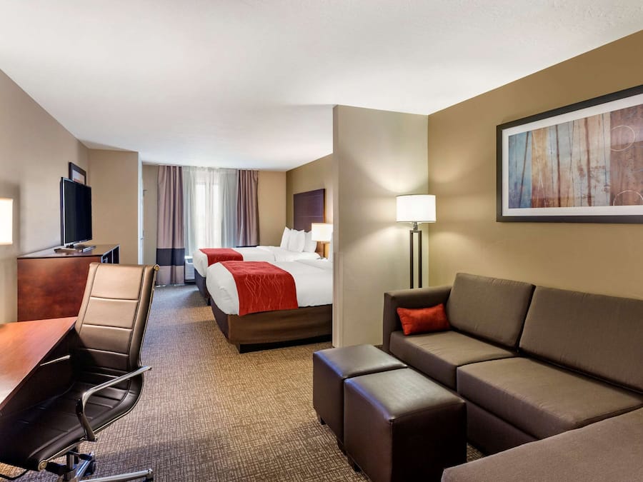 Pillowtop beds, desk, iron/ironing board, free cribs/infant beds