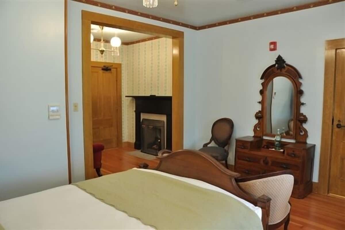 Room, 1 Double Bed, Accessible, Fireplace (Arcadia Bandini) | Living area