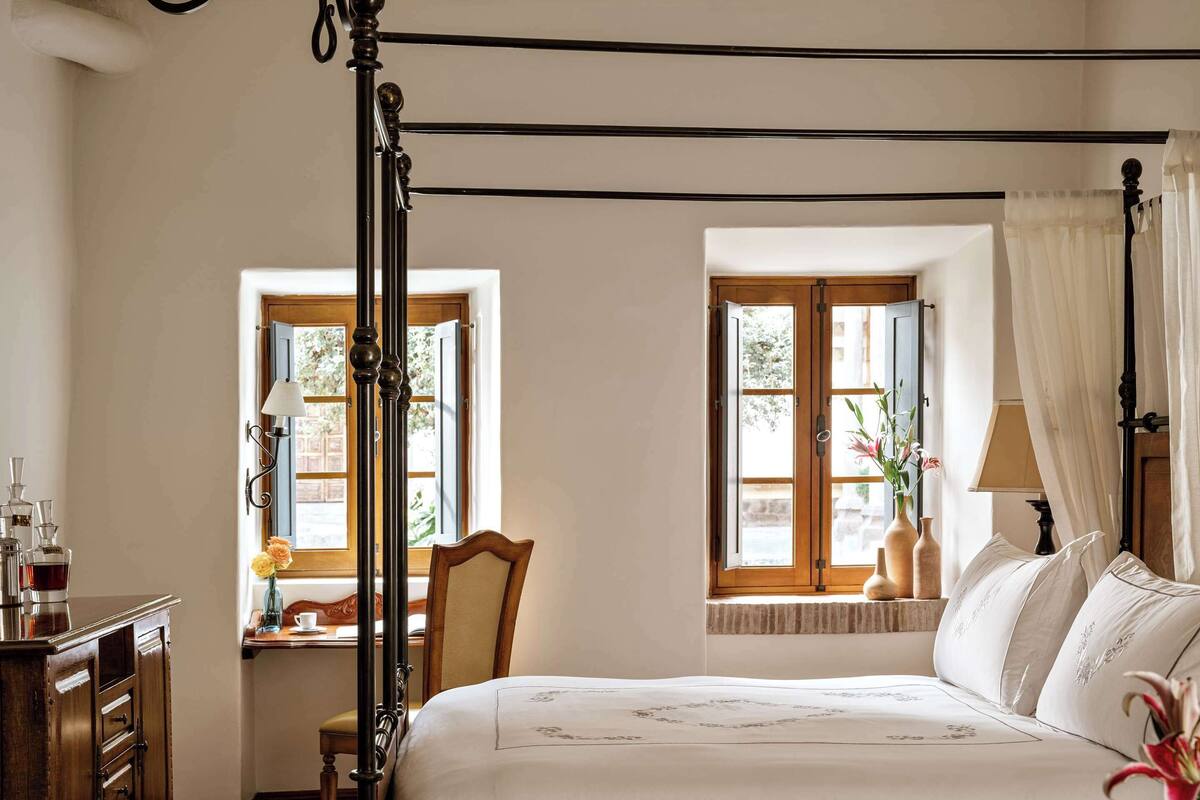 junior suite | 1 bedroom, premium bedding, down duvets, pillow-top beds