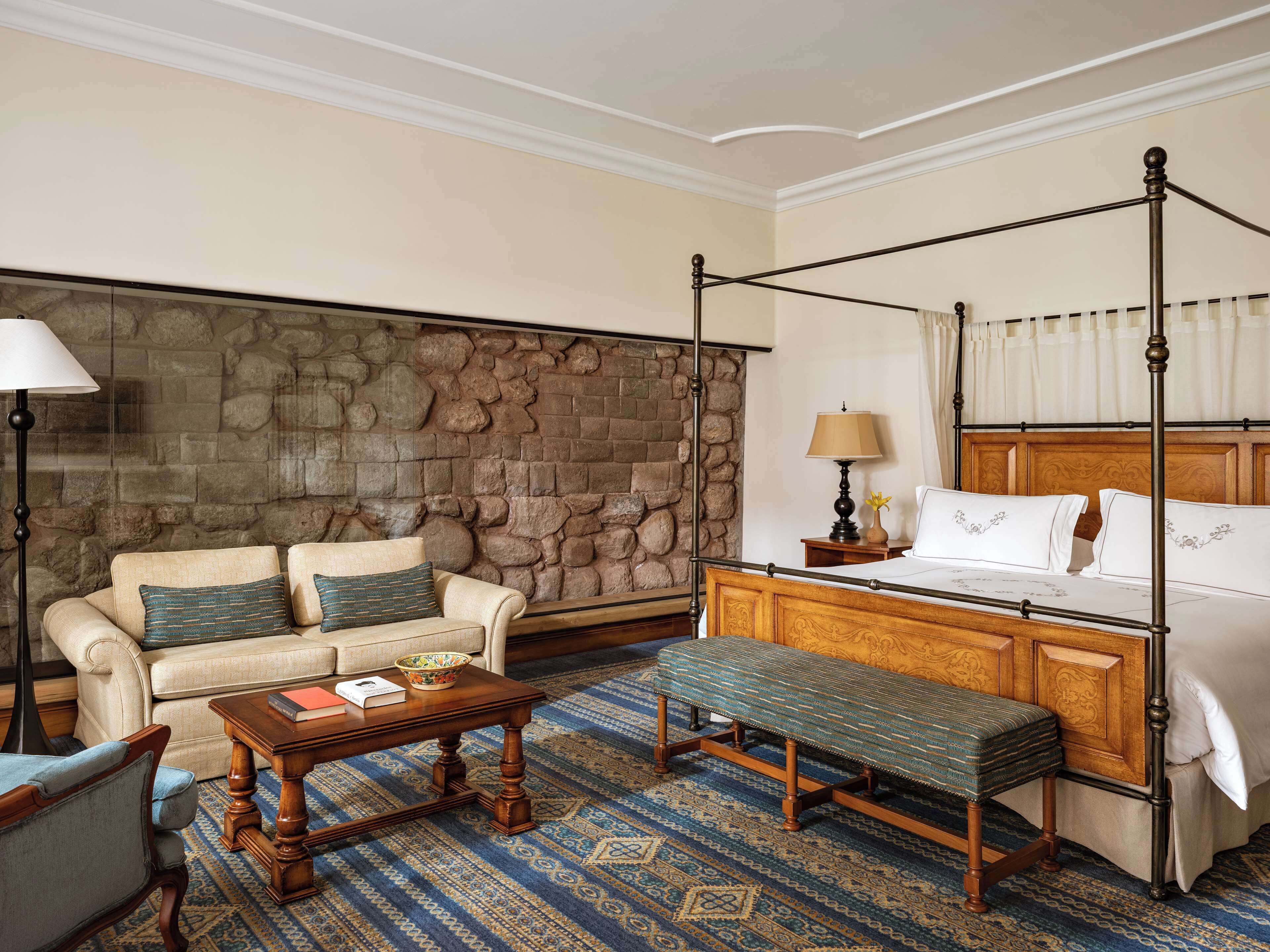 Inca Studio Suite | 1 dormitorio, ropa de cama de alta calidad, edredones de plumas
