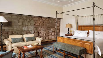 Inca Studio Suite | 1 dormitorio, ropa de cama de alta calidad, edredones de plumas