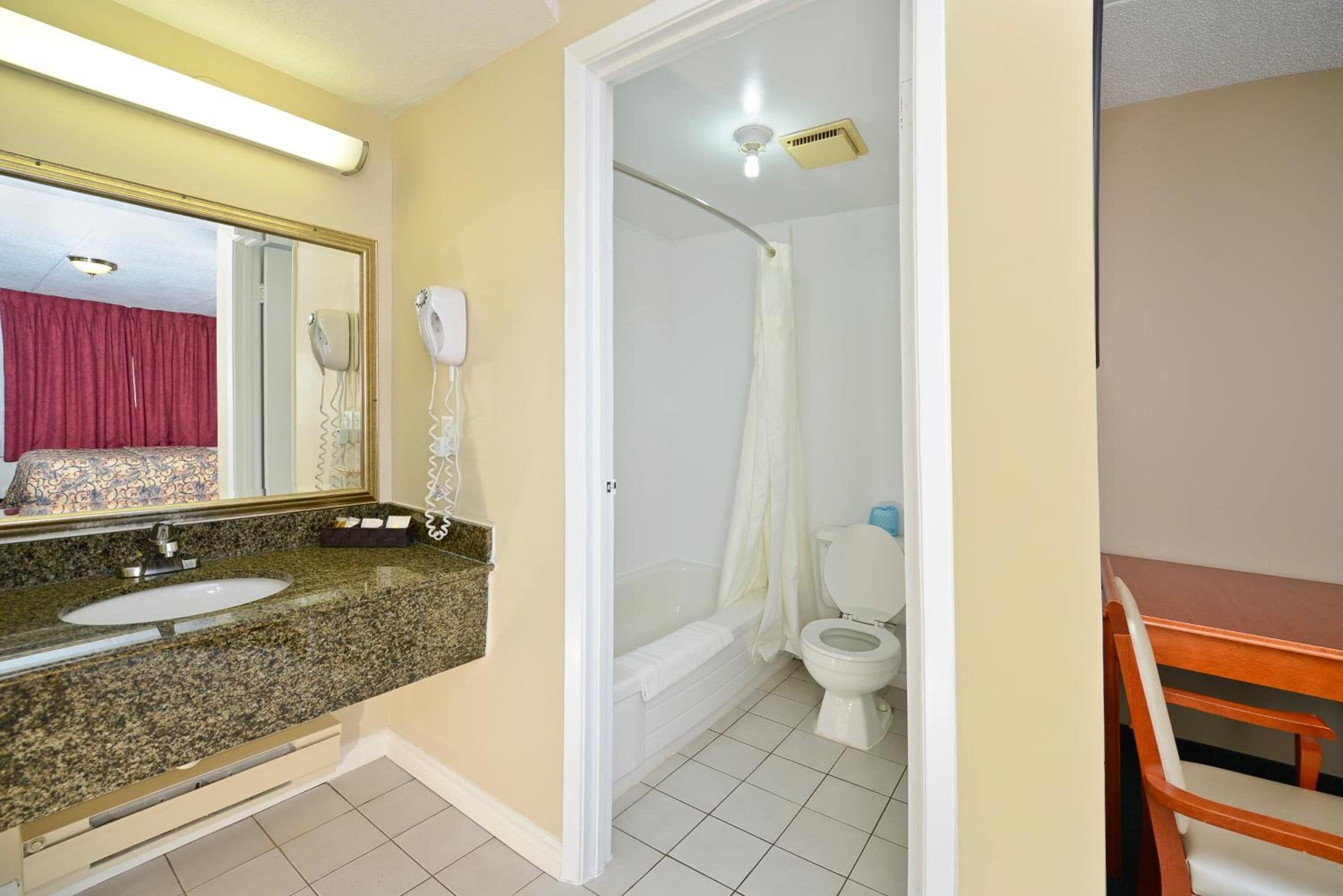 Photo - Angus Inn Motel