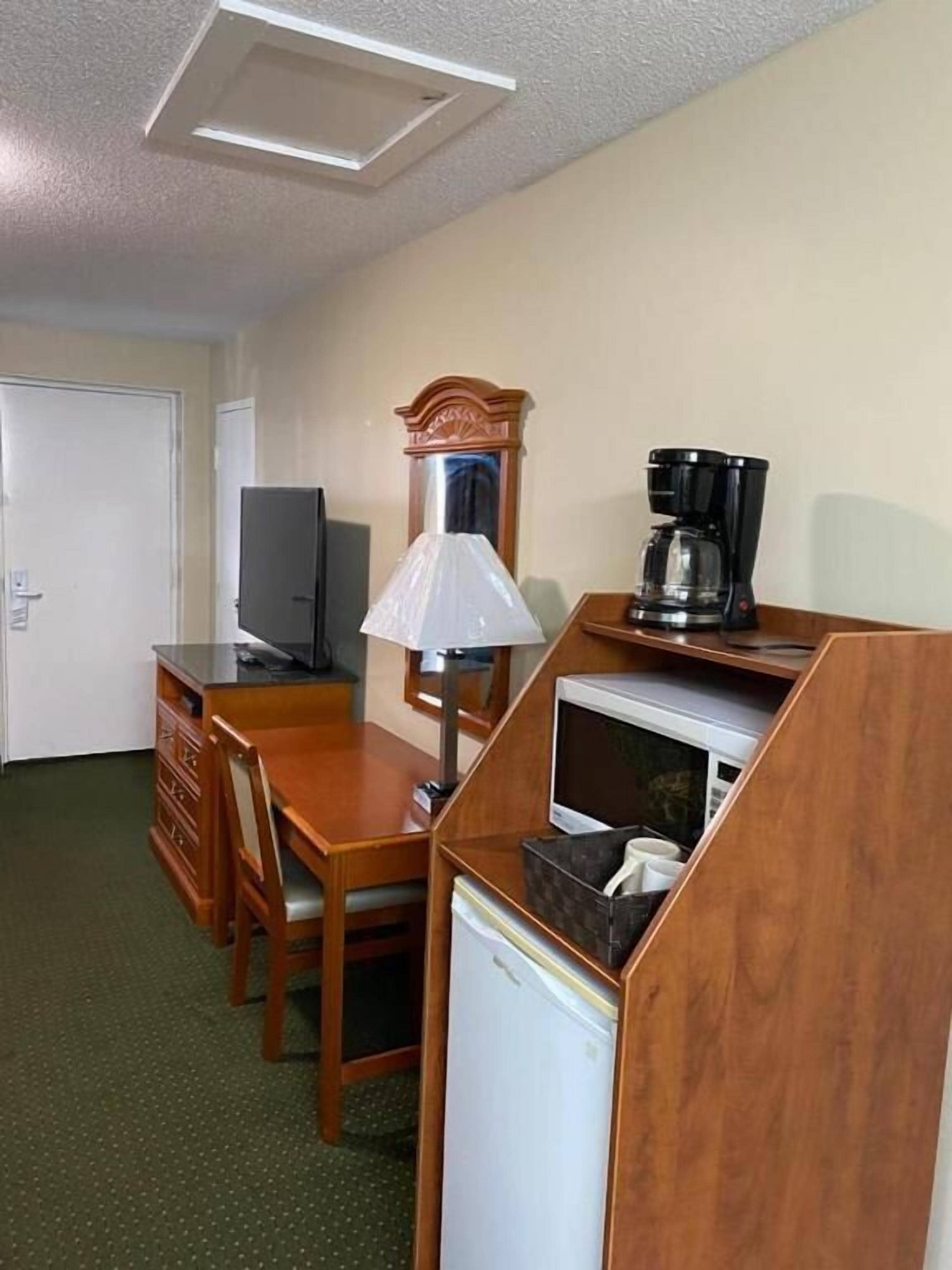 Photo - Angus Inn Motel