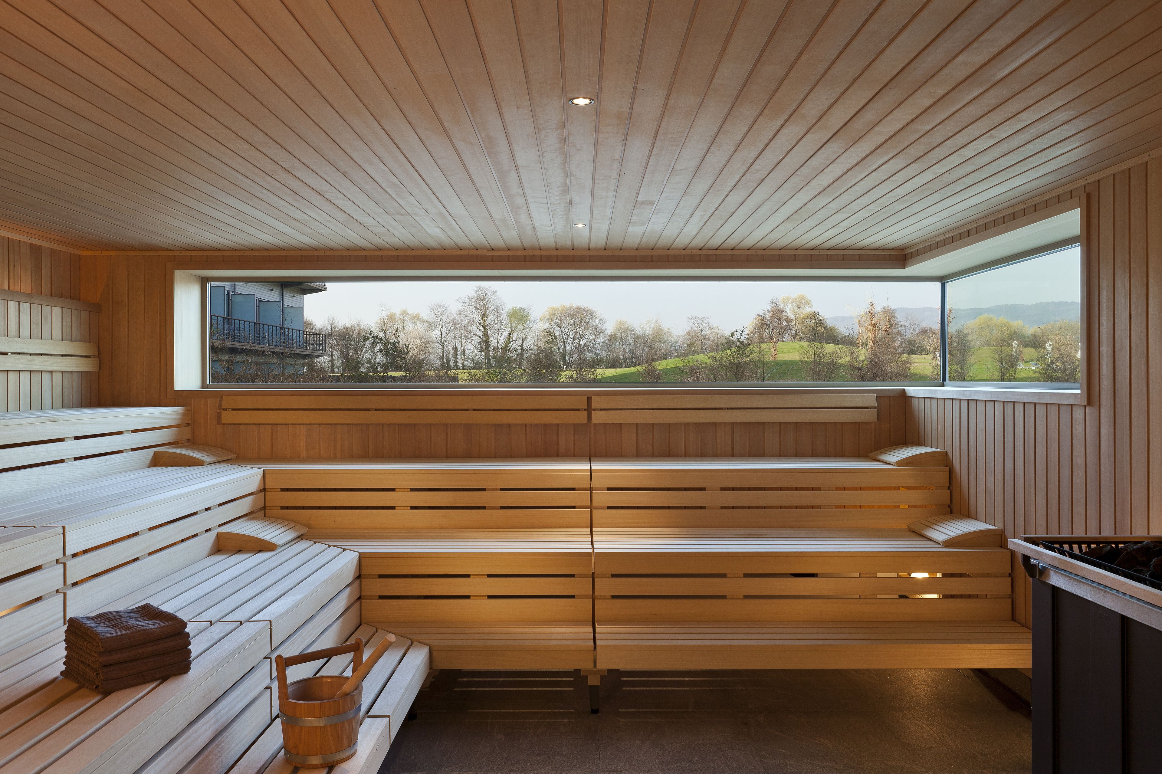 sauna, steam room, turkish bath/hammam, body treatments, body scrubs