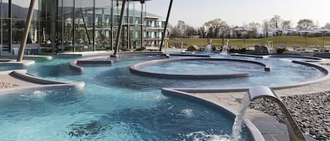 2 indoor pools, outdoor pool