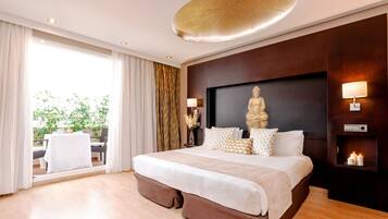 Suite – superior | Minibar, safe på rommet, individuelt dekorert og individuelt innredet