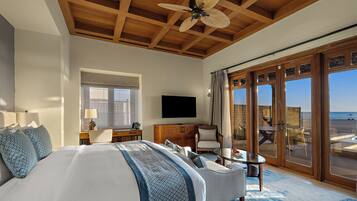 2 bedrooms, premium bedding, minibar, in-room safe