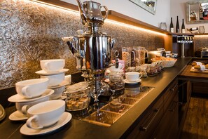 Desayuno buffet todos los días (con cargo) 