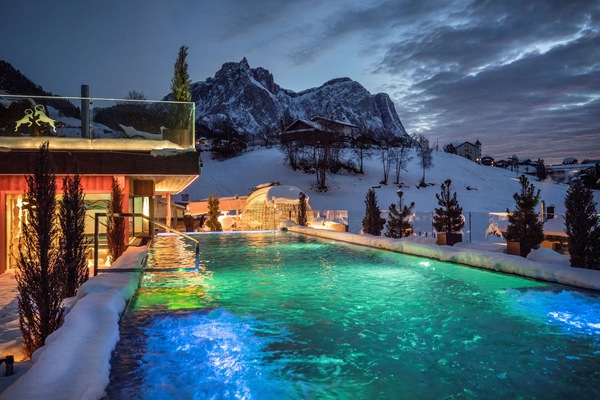 Indoor pool, outdoor pool, open 8:00 AM to 8:00 PM, pool umbrellas