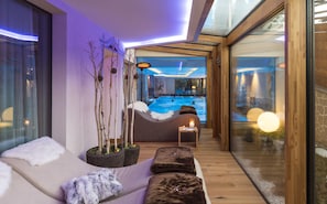 Indoor pool, outdoor pool, open 8:00 AM to 8:00 PM, pool umbrellas - ABINEA Dolomiti Romantic Spa Hotel (Castelrotto)