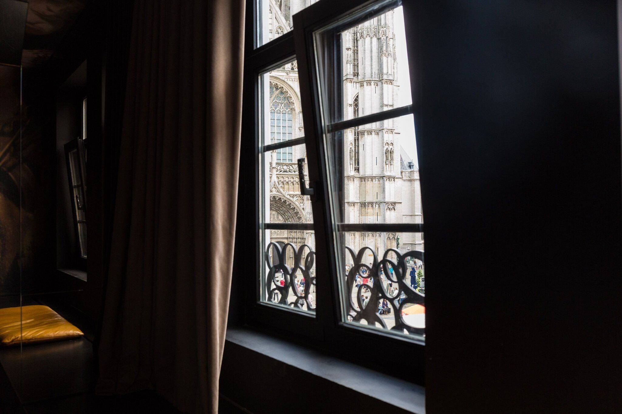 premium bedding, down duvets, pillow-top beds, in-room safe