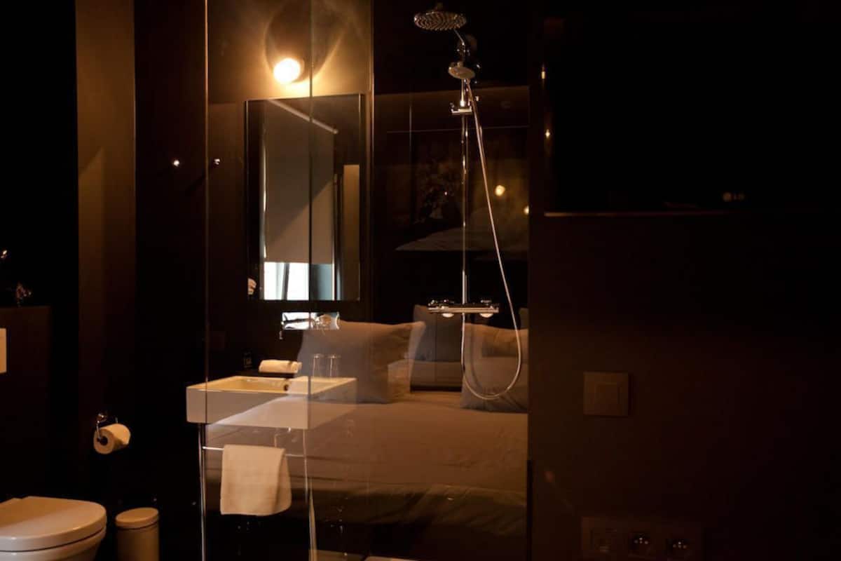 Premium bedding, down duvets, pillow-top beds, in-room safe