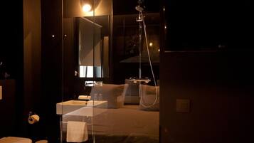 Premium bedding, down comforters, pillowtop beds, in-room safe