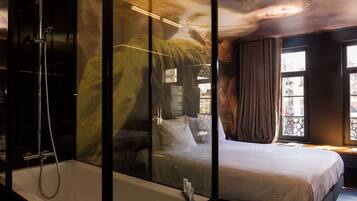 Kamar Double Deluks | Seprai premium, selimut bulu angsa, bantalan ekstra lembut, dan brankas